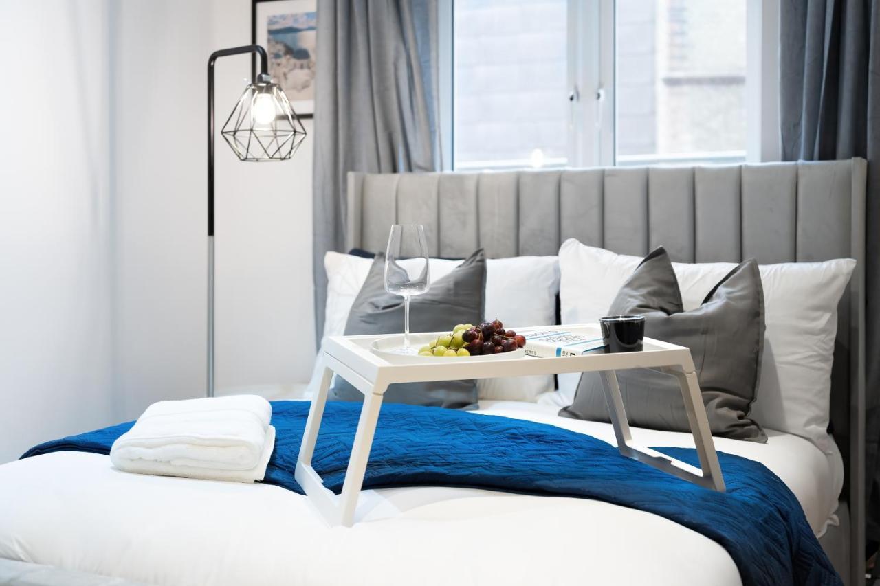 Chic 3 Bed Apartment Near London Bridge With Balcony Bagian luar foto