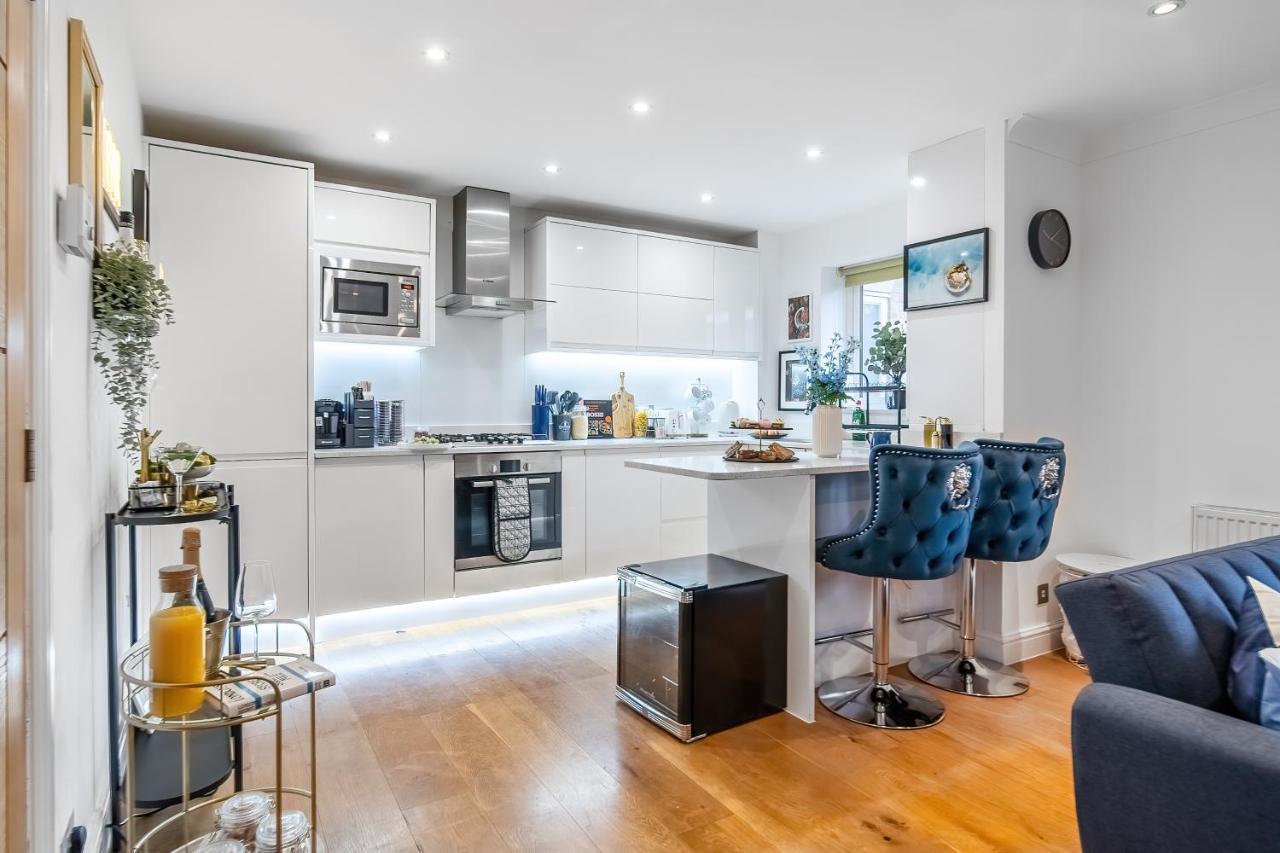 Chic 3 Bed Apartment Near London Bridge With Balcony Bagian luar foto